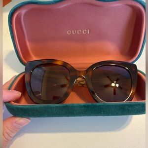 Gucci Sunglasses GG0564SN